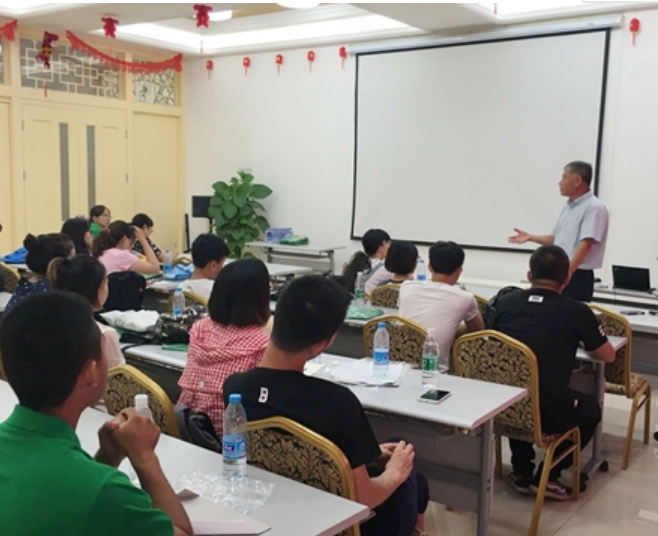 辽宁工学院“天隆班”师生到押球官网参观学习